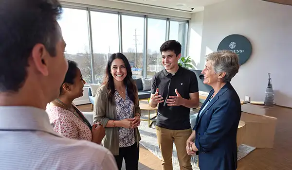 Vídeo testimonial de empleados o employer branding grupo audiovisual